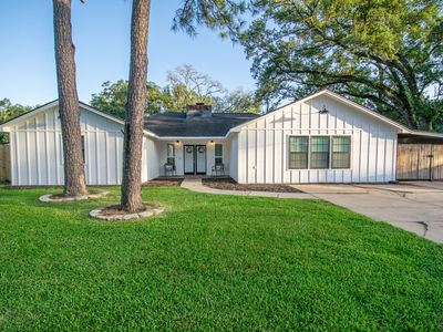 106 County Road 904, Alvin, TX, 77511
