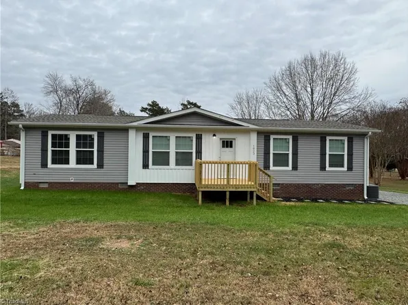 1823 Feezor Rd, Lexington, NC 27292