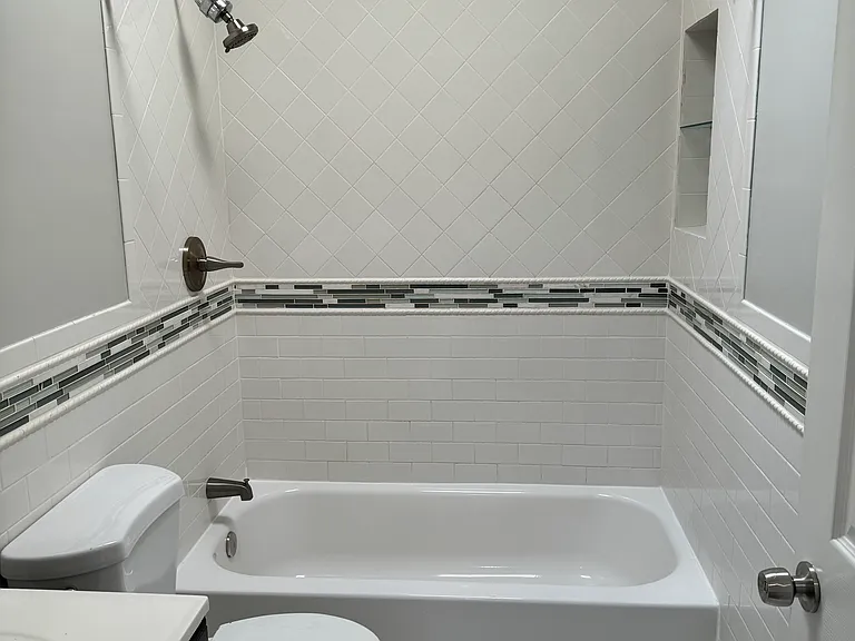 418 Bonsal St — Photo 15