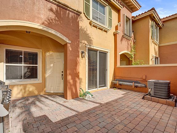3rd image of 4912 Schooner Drive #5308