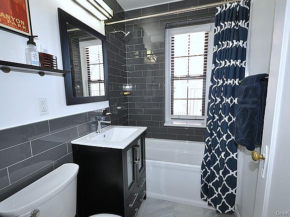 4th image of 196 Garth Road #1G