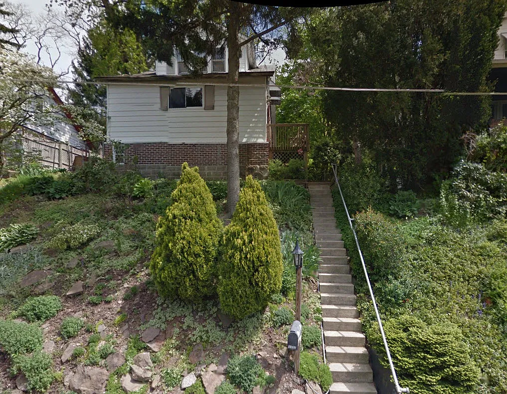 5532 Front St photo 1