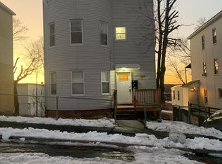 101 Merrifield St #2, Worcester, MA 01605