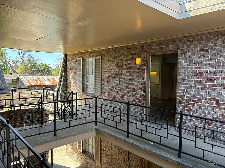 10542 Jefferson Hwy — Photo 17