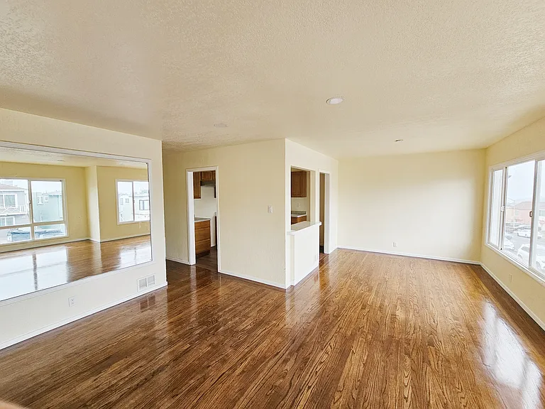 320 Skyline Dr — Photo 9