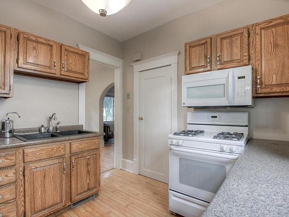 4th image of 3541 17th Ave S