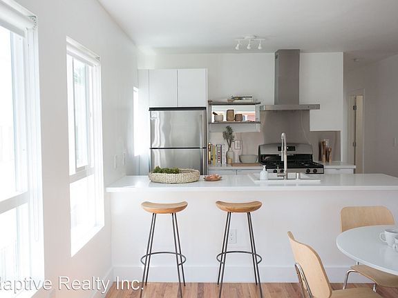 5th image of 1013 N New Hampshire Ave #9245768