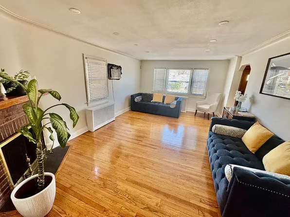 (undisclosed Address), Freeport, NY 11520