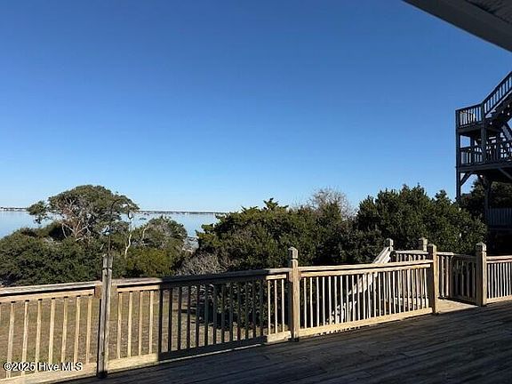 3rd image of 3602 Emerald Dr