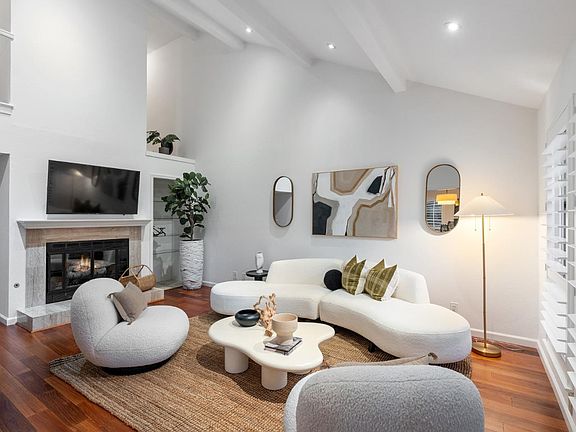 3rd image of 5 Bayhill Pl