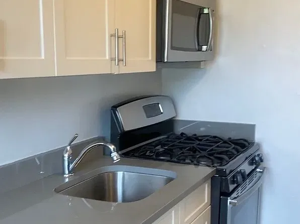 4830 40th St APT 5D, Sunnyside, NY 11104