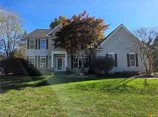 279 Briargate Ct, Avon Lake, OH 44012