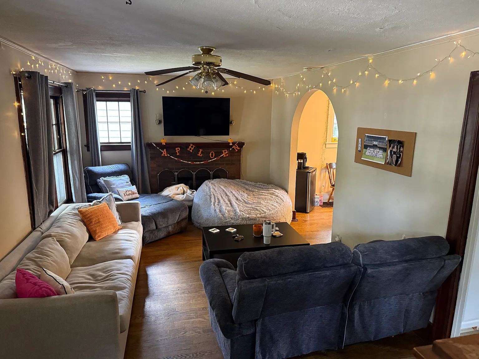 5 bed, 1404 sqft, $5,600 — Photo 4