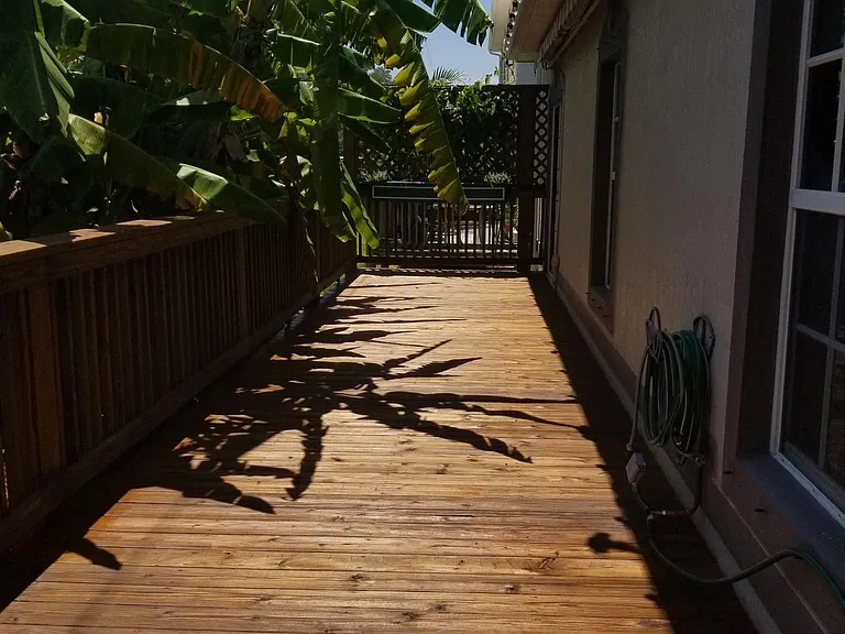 115 Majestic Bay Ave — Photo 3