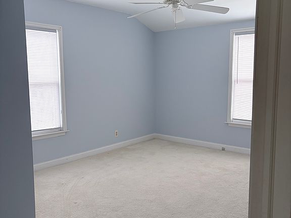 3rd image of 464 Superior Blvd