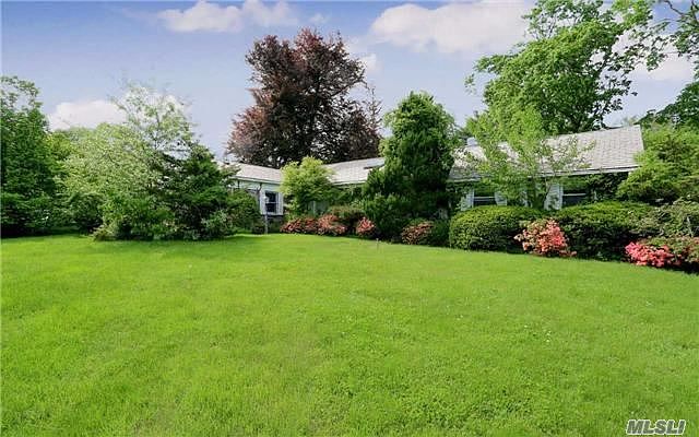 1st image of 30 Fox Hollow Ln