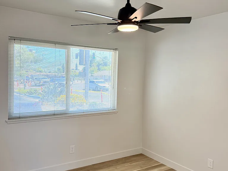 3636 W Tulare Ave — Photo 26