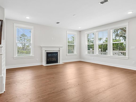 5th image of 2300 Minifarm Way #524