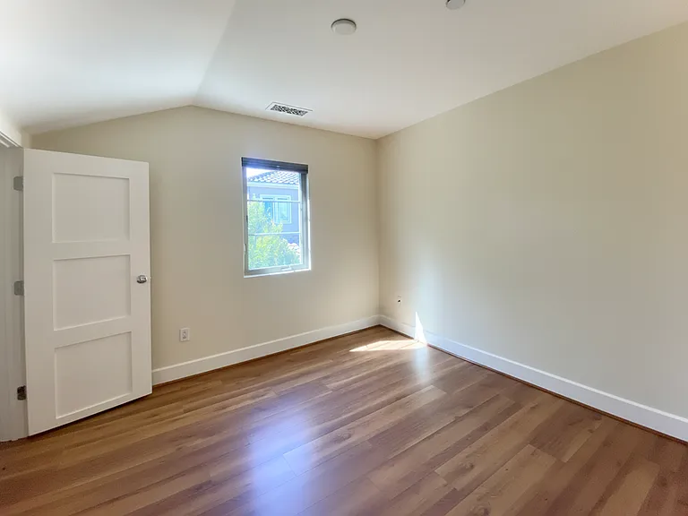 559 Palo Verde Cmns — Photo 2