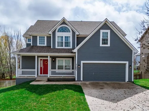 21007 W 53rd St, Shawnee, KS 66218