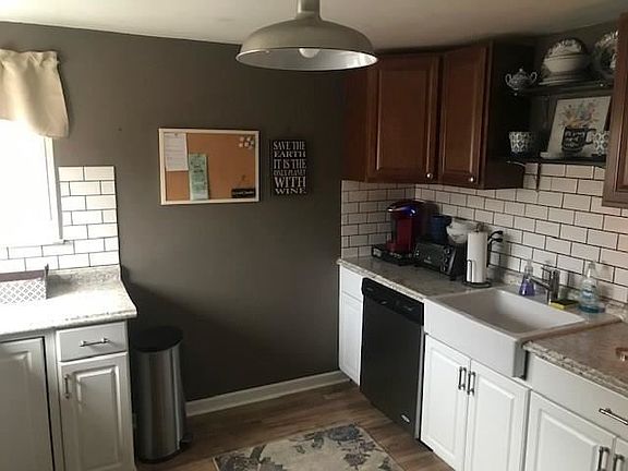 5th image of 320 College Park Dr
