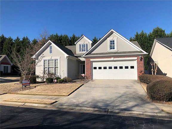 2nd image of 303 Lewisburg Dr