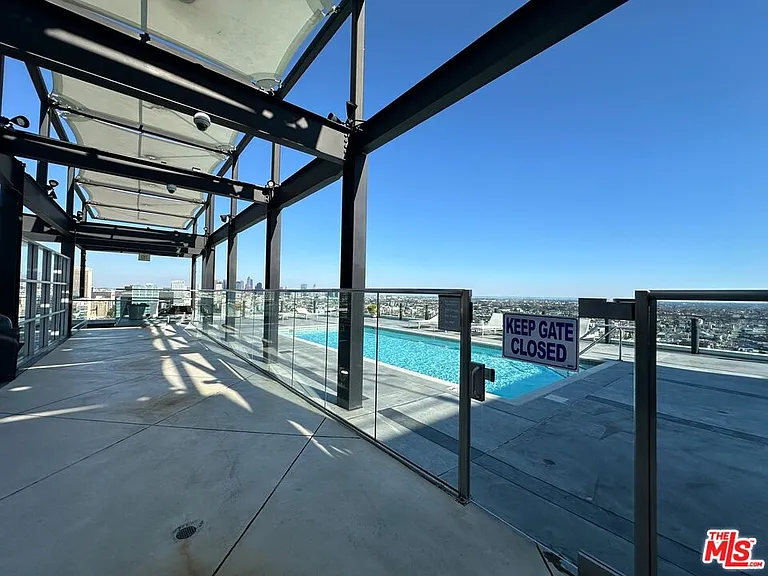 3810 Wilshire Blvd #1801 — Photo 24