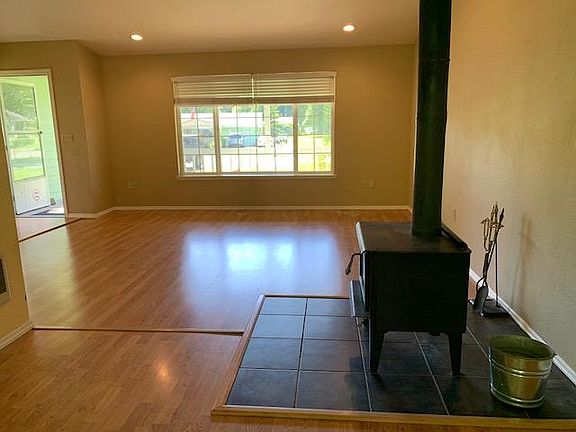 5th image of 15440 Scenic Shores Dr SE
