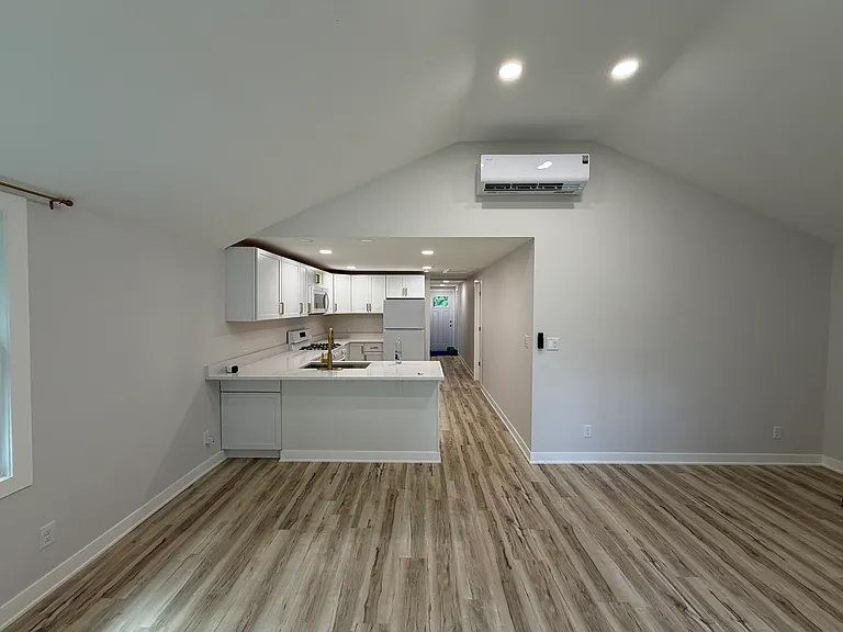 8650 Chicago Ave — Photo 6