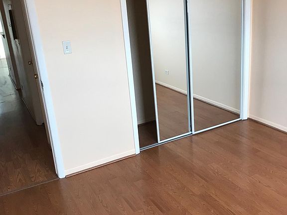 4th image of 4025 Bonhill Dr APT 3E