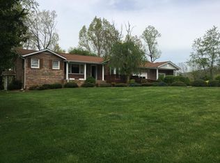 430 Lewis Stone Dr, Clintwood, VA 24228