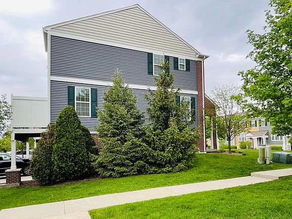 3rd image of 3139 Coral Ln #3139