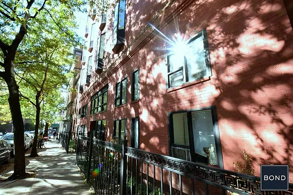 Rented by Bond New York | media 18