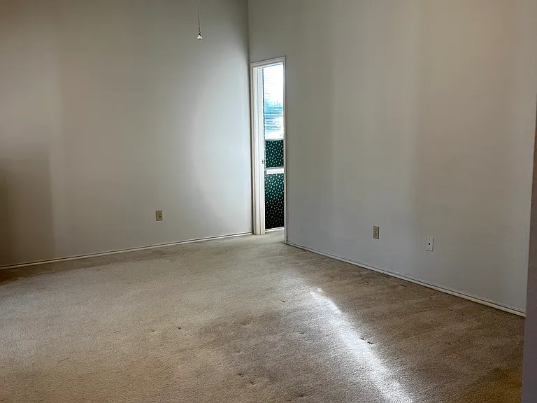 Alpha Collier Dr — Photo 7