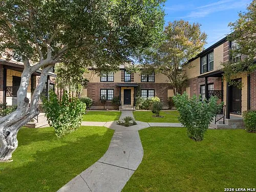 204 E Rosewood Ave #1 Photo 1 204 E Rosewood Ave #1 Photo 1