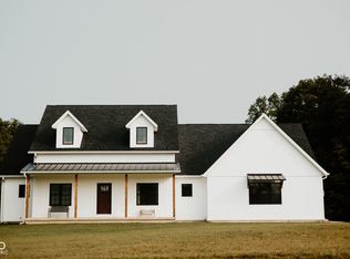 960 E Bonebrake Rd, Veedersburg, IN 47987