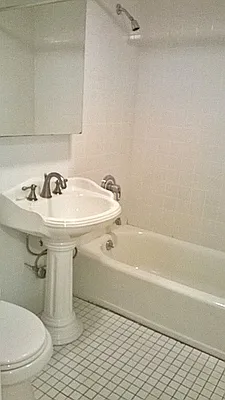 Rented by Voro, LLC | media 37