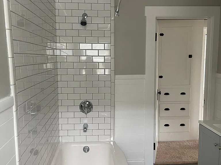 234 E Walnut St — Photo 27