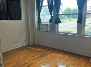 985 Oak St APT 1, Wyandotte, MI 48192