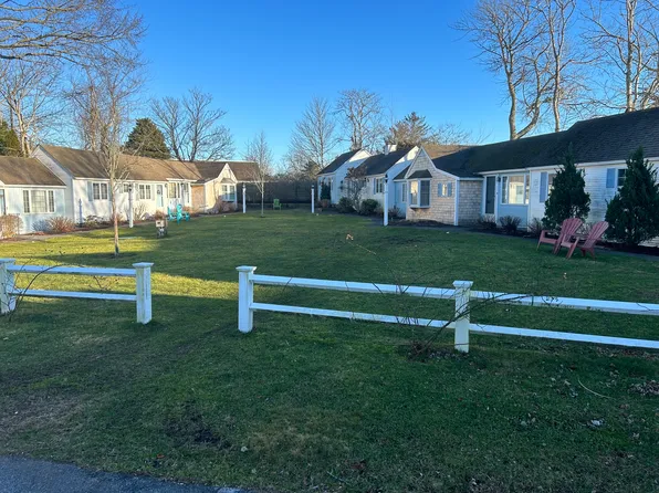 77 Bank St APT 11, Harwich Port, MA 02646