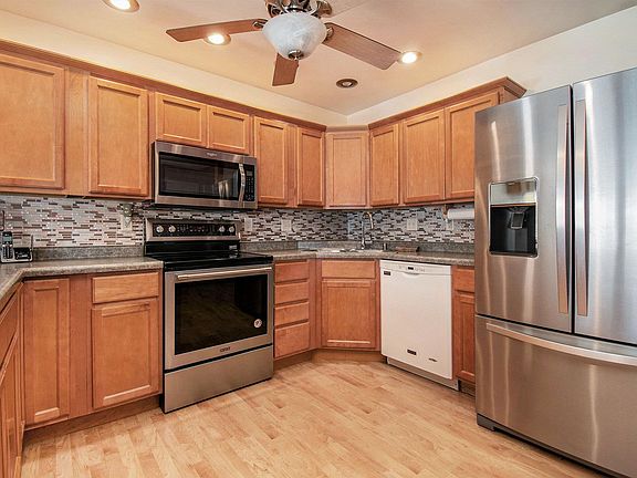 3rd image of 603 E 14th St