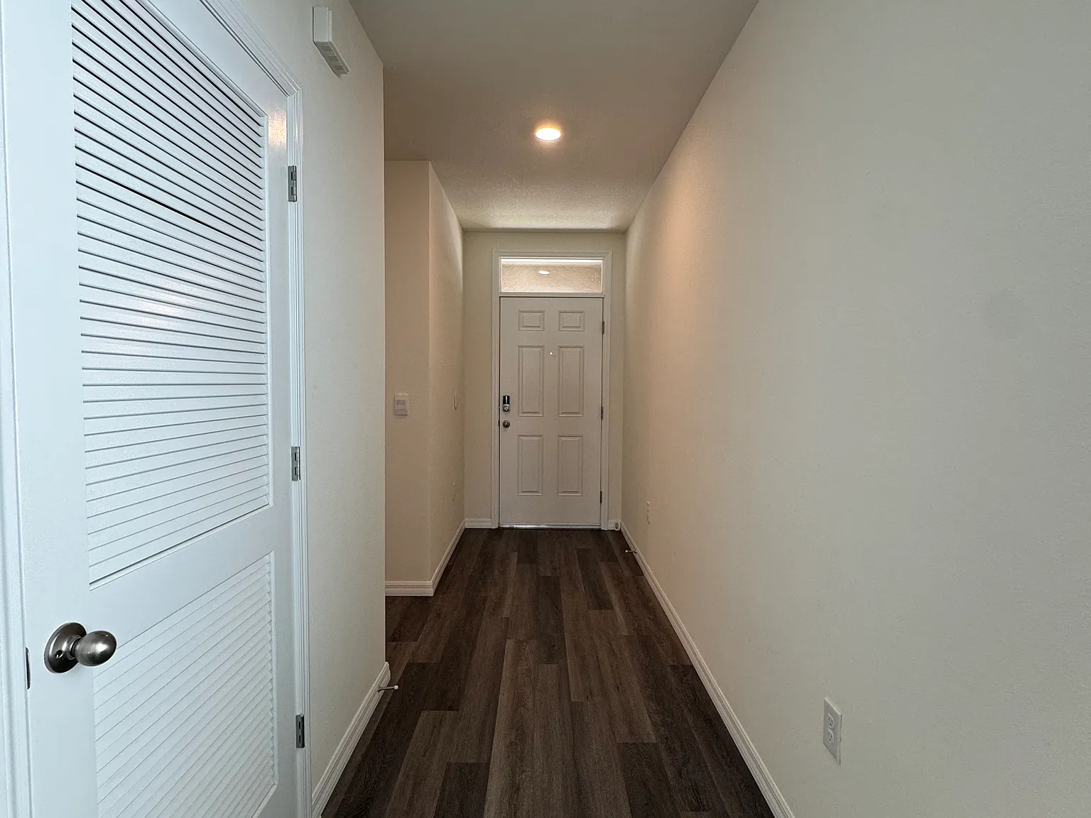 4 bed, 1720 sqft, $2,550 — Photo 2