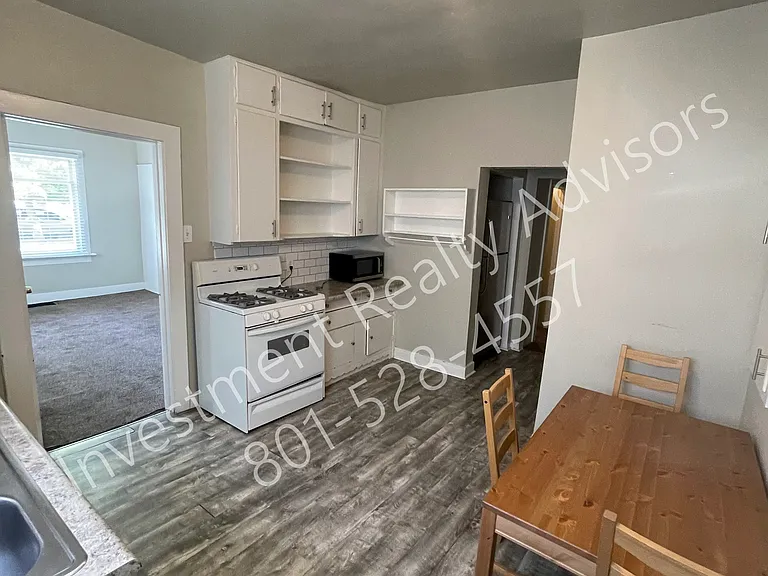 386 N 500 E — Photo 5