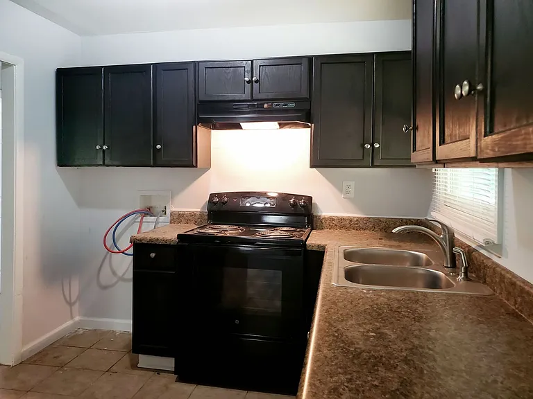 310 Lincoln St SW — Photo 12