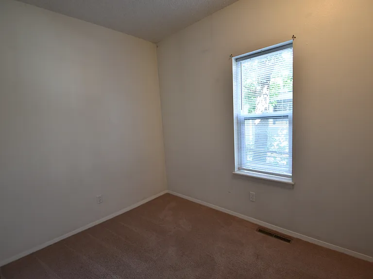 2927 Broadway St #2 — Photo 21