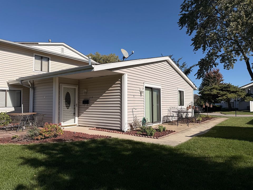 1st image of 112 Windward Dr