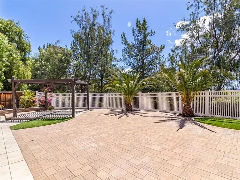 28781 Oak Park Ln — Photo 5