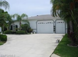 18534 Phlox Dr, Fort Myers, FL 33967