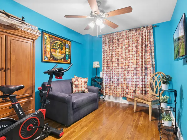 1199 East 53rd Street image 8 of 9