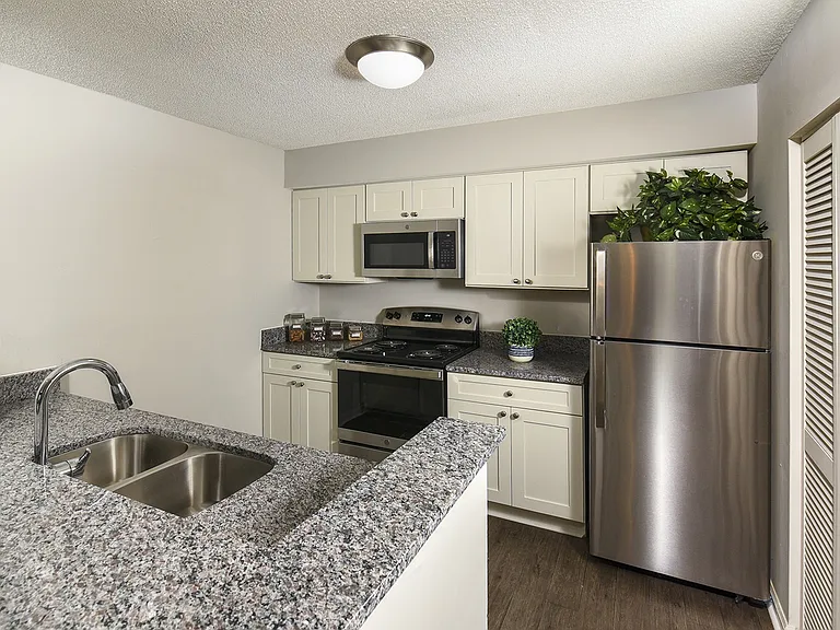 Ashley Upgraded Kitchen with Granite Countertops